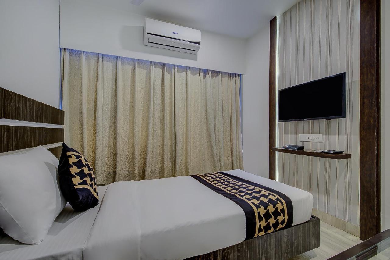 Oyo 78245 Collection O Hotel Crown Inn Navi Mumbai Dış mekan fotoğraf