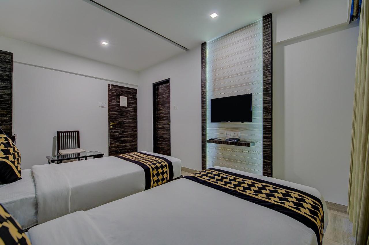 Oyo 78245 Collection O Hotel Crown Inn Navi Mumbai Dış mekan fotoğraf