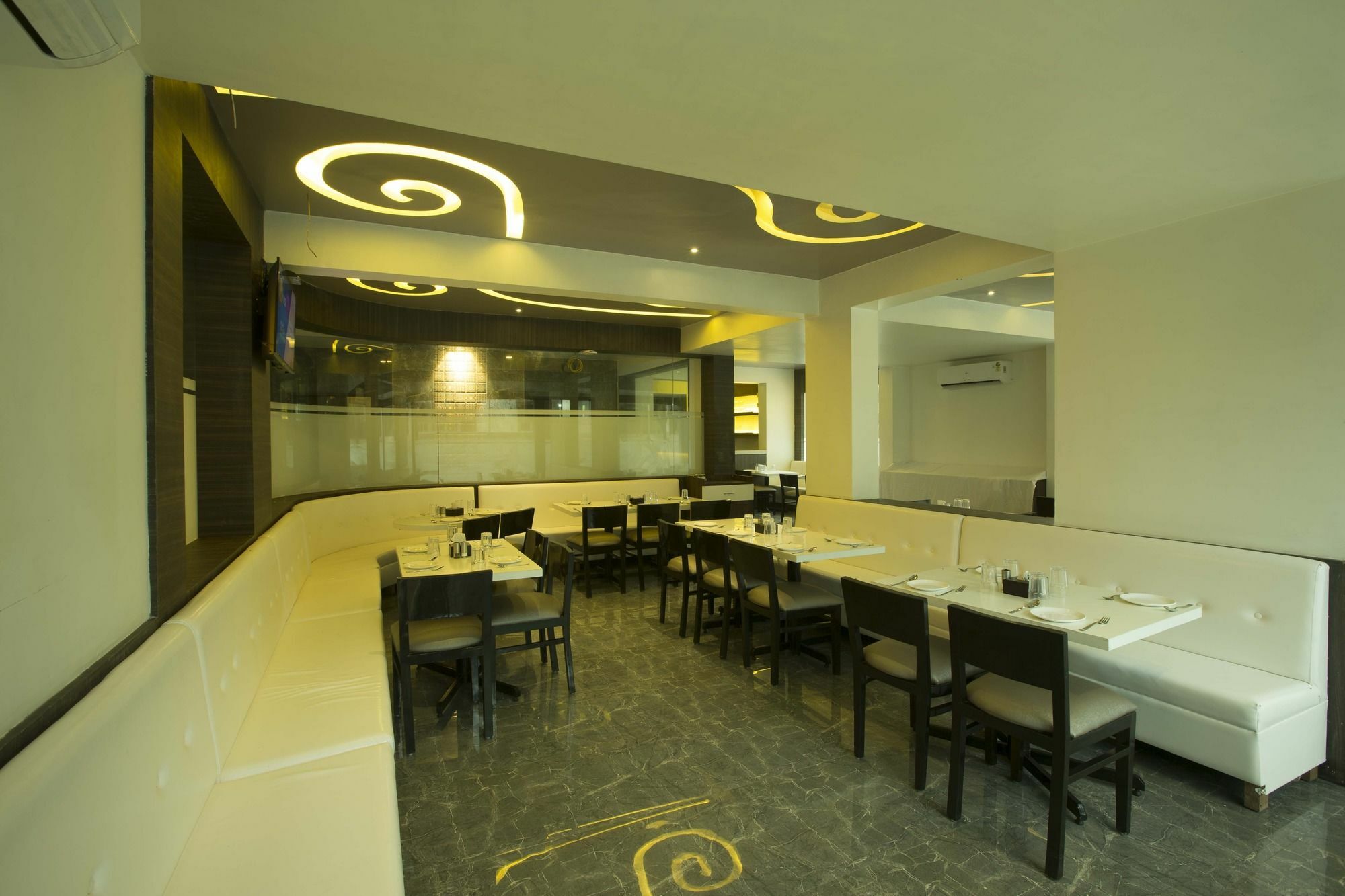 Oyo 78245 Collection O Hotel Crown Inn Navi Mumbai Dış mekan fotoğraf