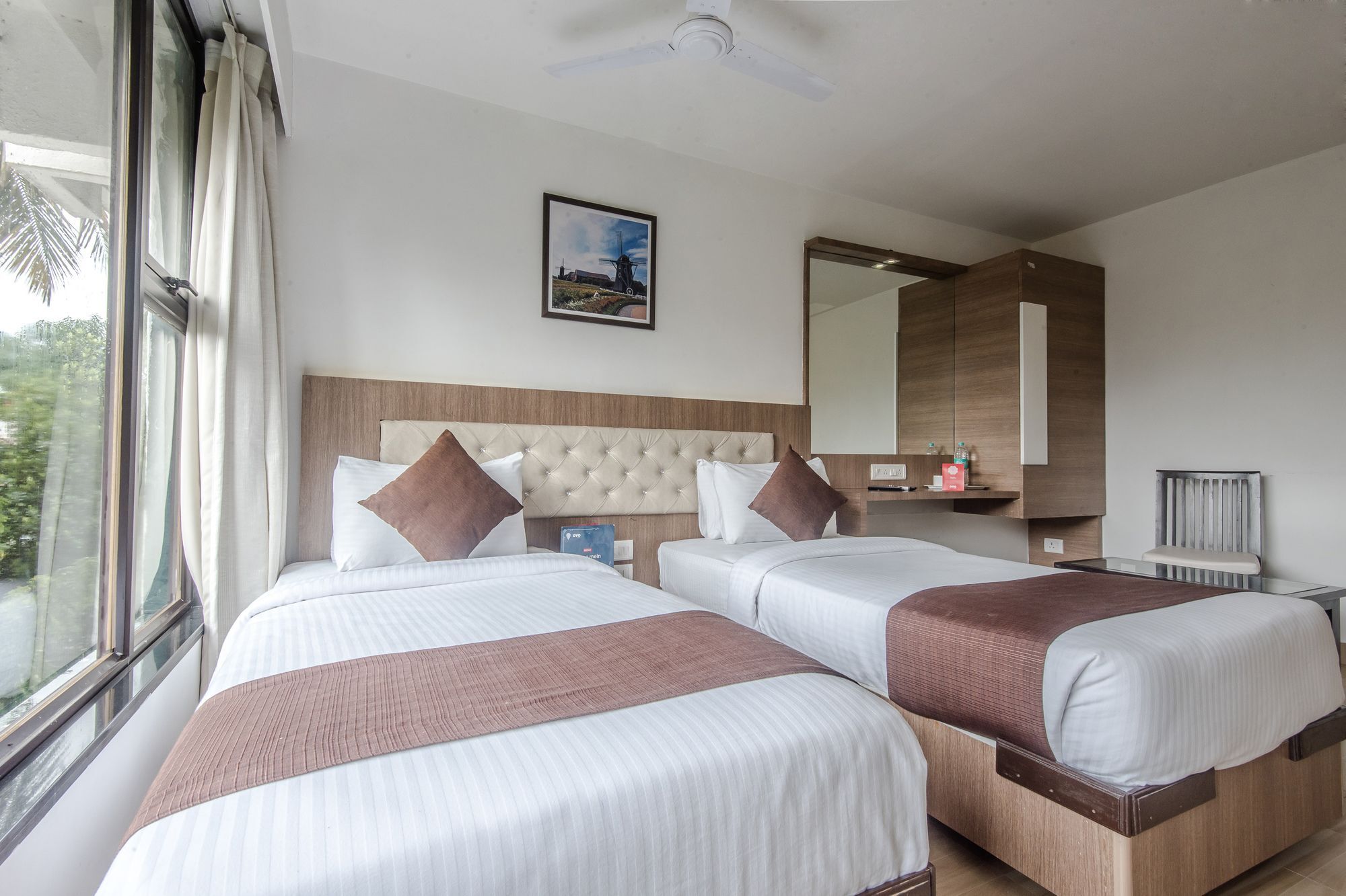 Oyo 78245 Collection O Hotel Crown Inn Navi Mumbai Dış mekan fotoğraf